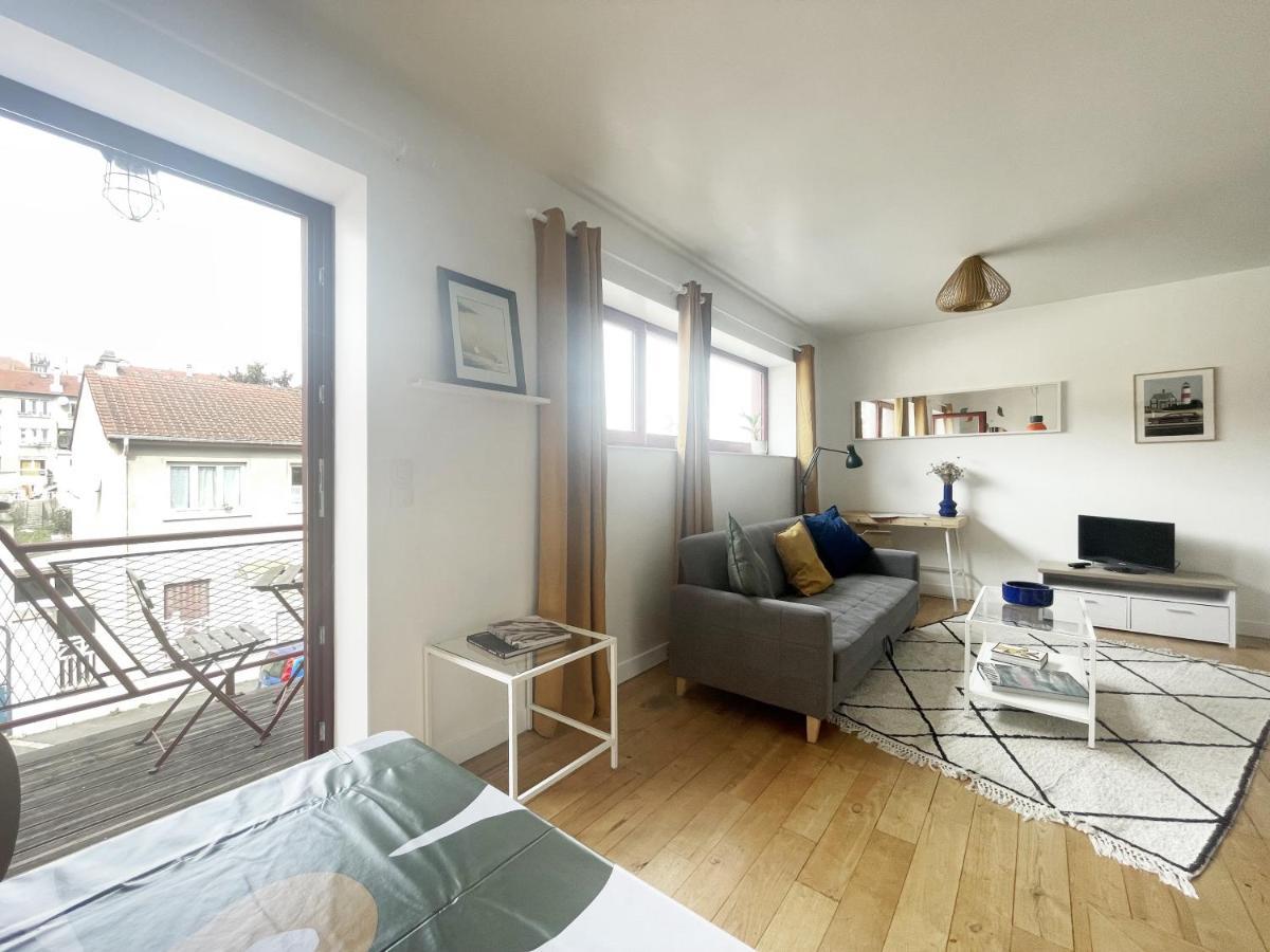 Ferienwohnung Le Balcon Rouge Noisy-le-Sec Exterior foto